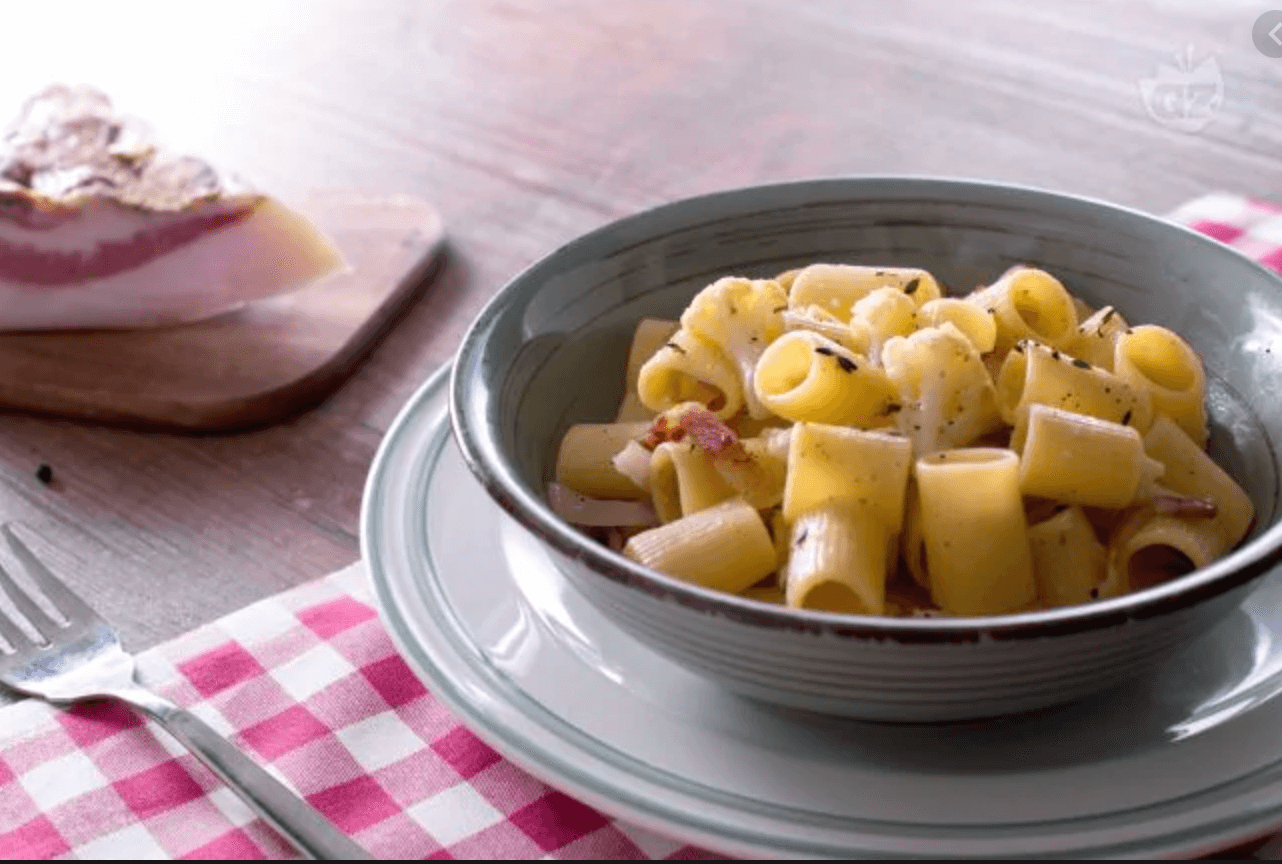 Ricette dai nostri Food blogger: Pasta Cavolfiore e Guanciale Mafalda - anticalarderiamafalda.com