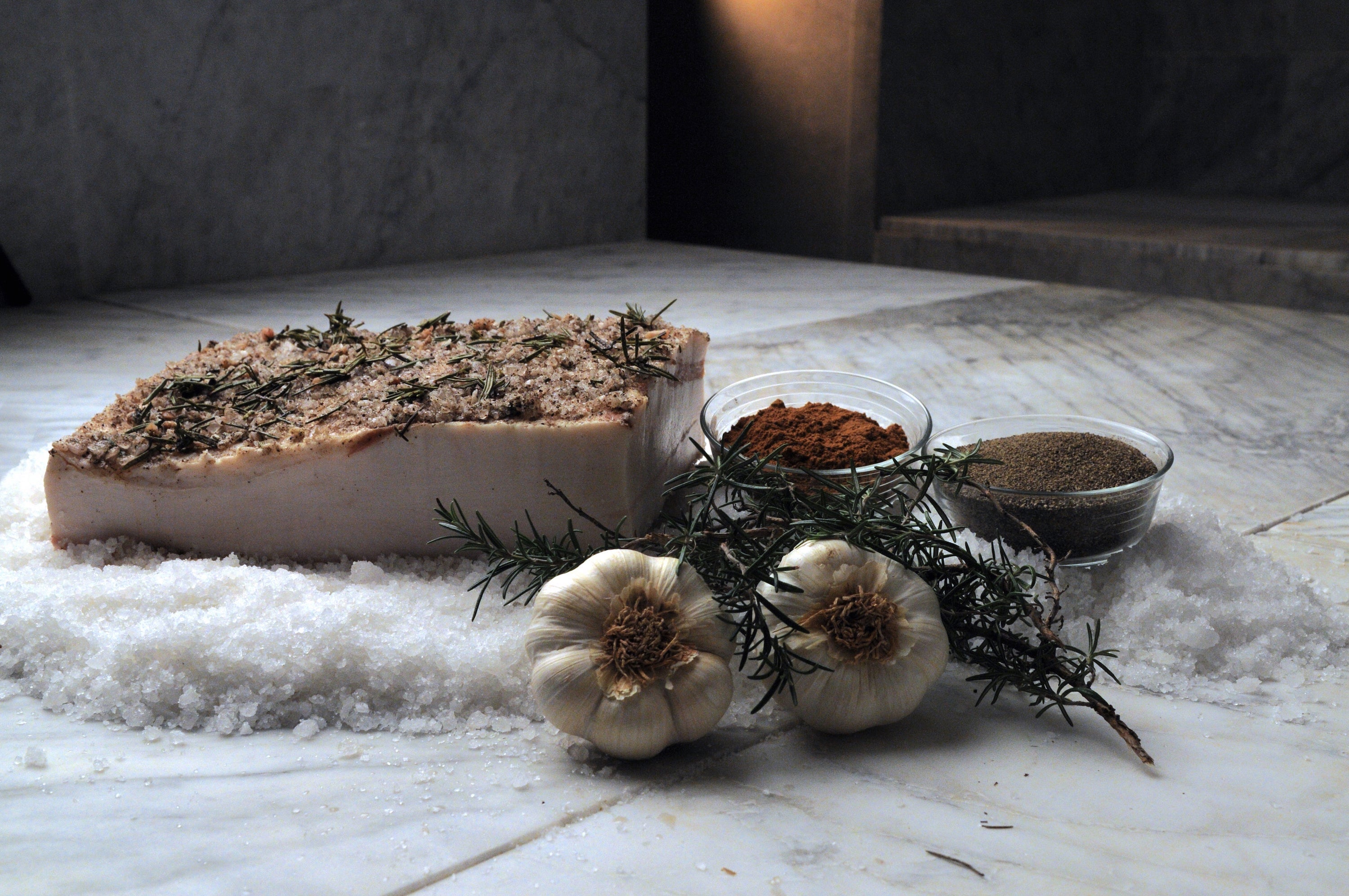 lardo di colonnata a fette