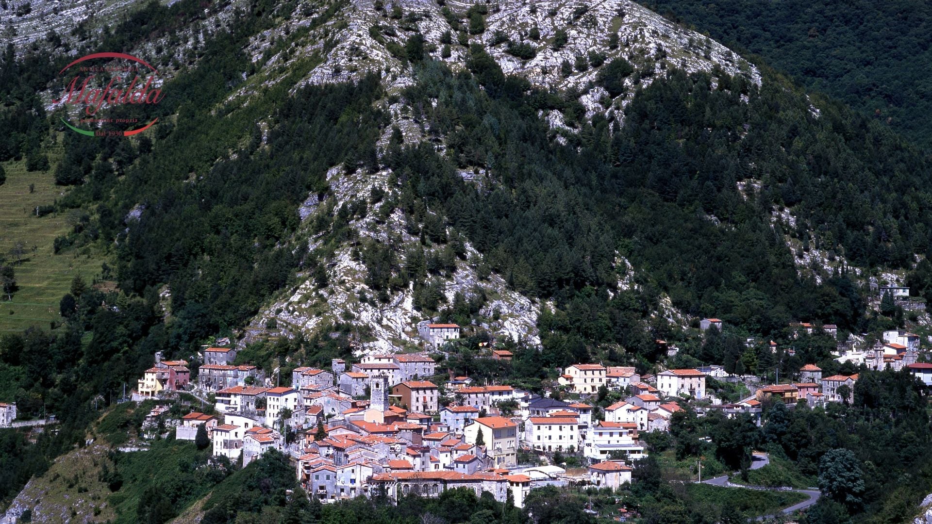 Cosa vedere a Colonnata? Il borgo del marmo e del Lardo IGP