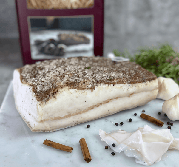 Lardo di colonnata IGP 1kg con canovaccio per conservazione - anticalarderiamafalda.com